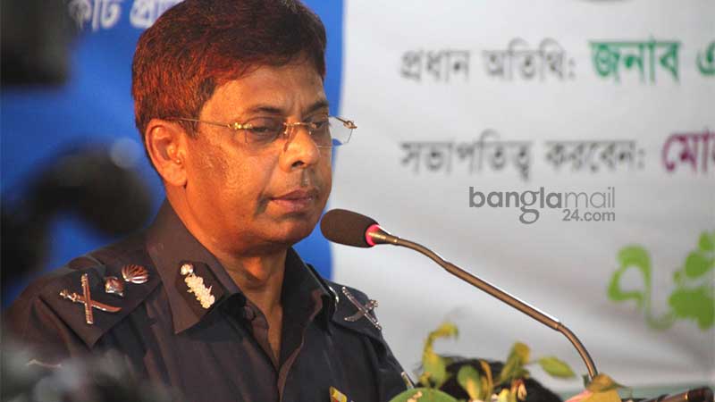 ব্লগারদের সীমালঙ্ঘন না করার আহ্বান আইজিপির