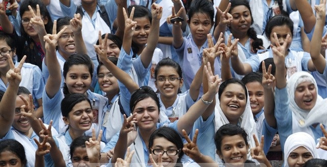 এইচএসসিতে পাস ৬৯.৬০%, পূর্ণ জিপিএ ৪৩ হাজার