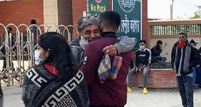 অবশেষে কারামুক্ত সাংবাদিক কাজল
