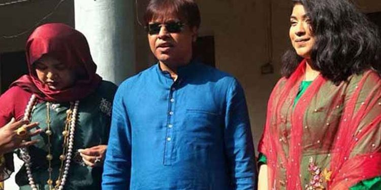 এমপি পাপুলের স্ত্রী ও মেয়েকে আত্মসমর্পণের নির্দেশ