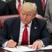 অবশেষে ত্রাণ বিলে স্বাক্ষর করলেন ট্রাম্প