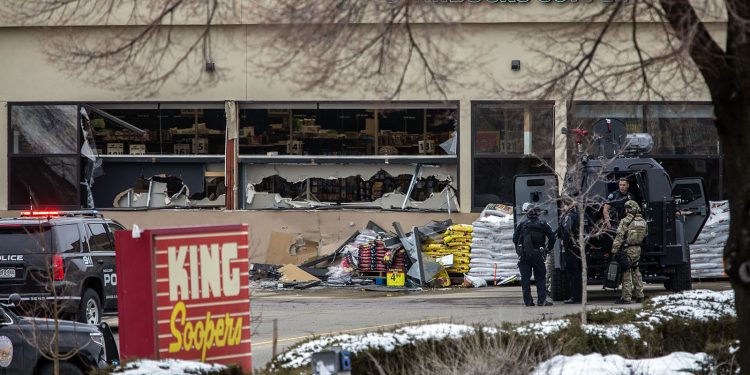 যুক্তরাষ্ট্রে সুপারমার্কেটে বন্দুকধারীর গুলিতে নিহত ১০