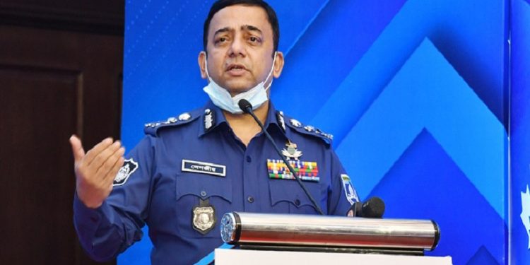 লকডাউনে বাইরে গেলে লাগবে ‘মুভমেন্ট পাস’: আইজিপি