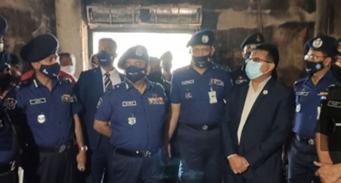 ব্রাহ্মণবাড়িয়ায় হেফাজতের তাণ্ডবস্থল পরিদর্শন করলেন আইজিপি