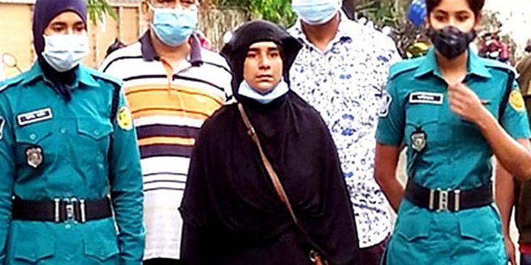 স্বামীকে ৬ টুকরা করে হত্যা, ৫ দিনের রিমান্ডে স্ত্রী