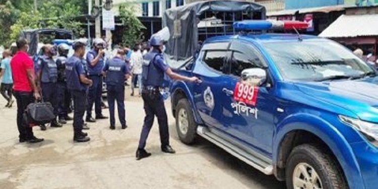 ৩ জনকে গুলি করে হত্যা; এএসআই সৌমেন বরখাস্ত