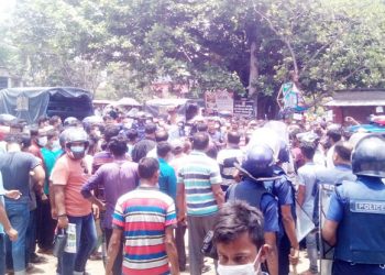 কুষ্টিয়ায় প্রকাশ্যে একই পরিবারের ৩ জনকে গুলি করে হত্যা