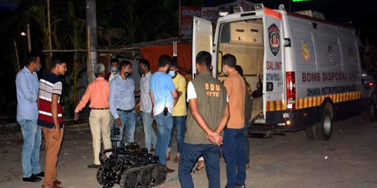 নারায়ণগঞ্জে জঙ্গি আস্তানা সন্দেহে বাড়ি ঘিরে রেখেছে সিটিটিসি
