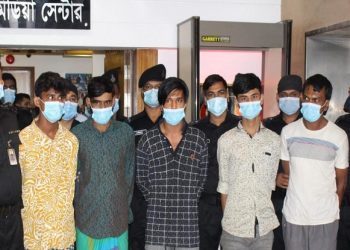 লকডাউনে ইয়াবা হোম ডেলিভারি করতেন অনিক