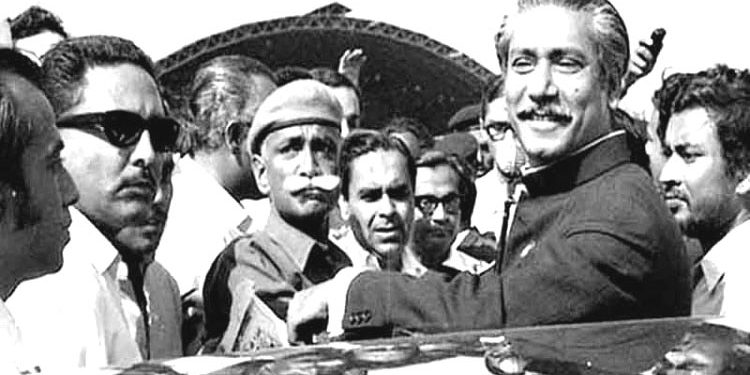 বঙ্গবন্ধু : রেসকোর্স ময়দান থেকে টাইমস স্কয়ার