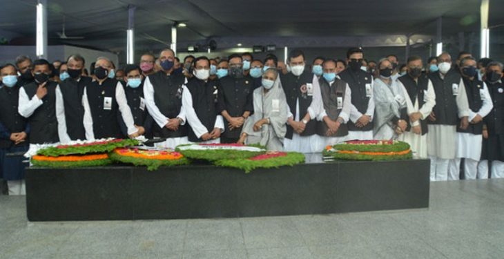 বঙ্গবন্ধুর শাহাদাতবার্ষিকীতে আওয়ামী লীগের শ্রদ্ধা