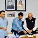 শেখ রেহানার জন্মদিন উপলক্ষে মন্ত্রণালয়ে কেক কাটলেন তথ্য প্রতিমন্ত্রী