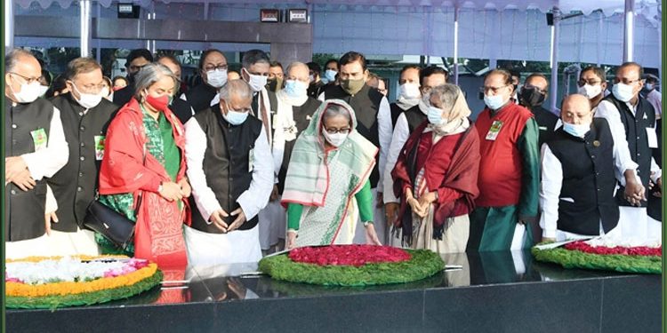 বঙ্গবন্ধুর প্রতিকৃতিতে আ.লীগের শ্রদ্ধা