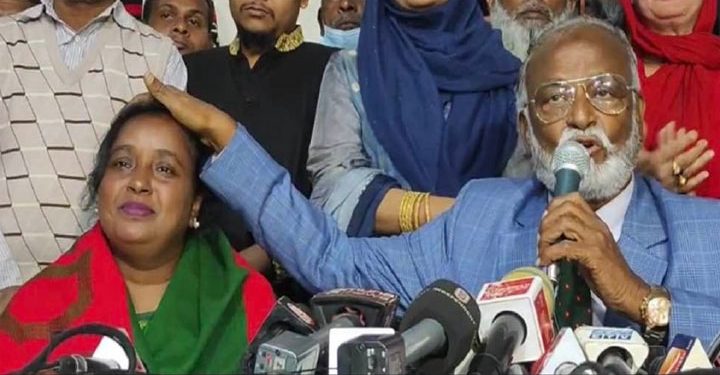 তৈমুর কাকার বাড়িতে মেয়র আইভী