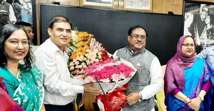 খাদ্য মন্ত্রণালয়ে যোগদান করলেন নতুন সচিব