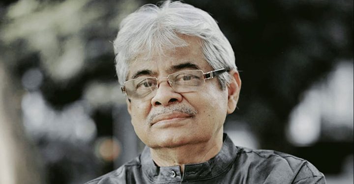শহীদ মিনারে শ্রদ্ধা, সোমবার মায়ের কবরের পাশে শায়িত হবেন