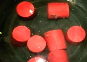 নাটোরে ৮ ককটেল উদ্ধার, আটক বিএনপি কর্মী
