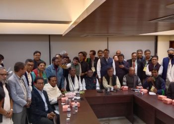 ভারতের সাথে বৈরি সম্পর্ক রেখে উন্নয়ন সম্ভব নয়: কাদের