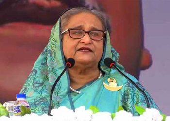 আওয়ামী লীগ কখনো পালায় না : প্রধানমন্ত্রী