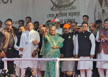 ভোটকেন্দ্রে এসে নাশকতার জবাব দিন: শেখ হাসিনা