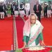 বঙ্গবন্ধুর প্রতিকৃতিতে প্রধানমন্ত্রীর শ্রদ্ধা