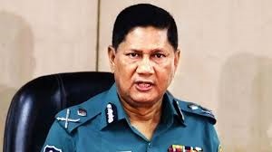 বিপুল সম্পদের খবর প্রকাশ : স্ত্রীসহ দেশ ছেড়েছেন আছাদুজ্জামান মিয়া