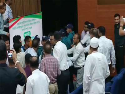 ব্রাহ্মণবাড়িয়ার দুটি আসনের সীমানা নির্ধারণ নিয়ে শুনানিতে দুই পক্ষের হাতাহাতি